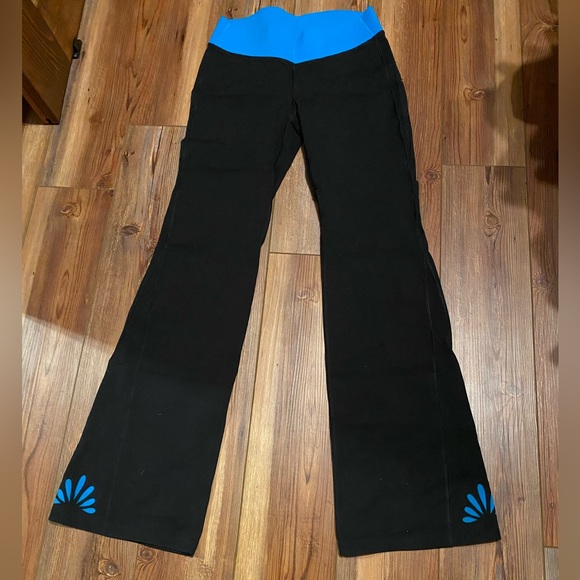 Lucy Bootcut Leggings - Picture 5 of 5